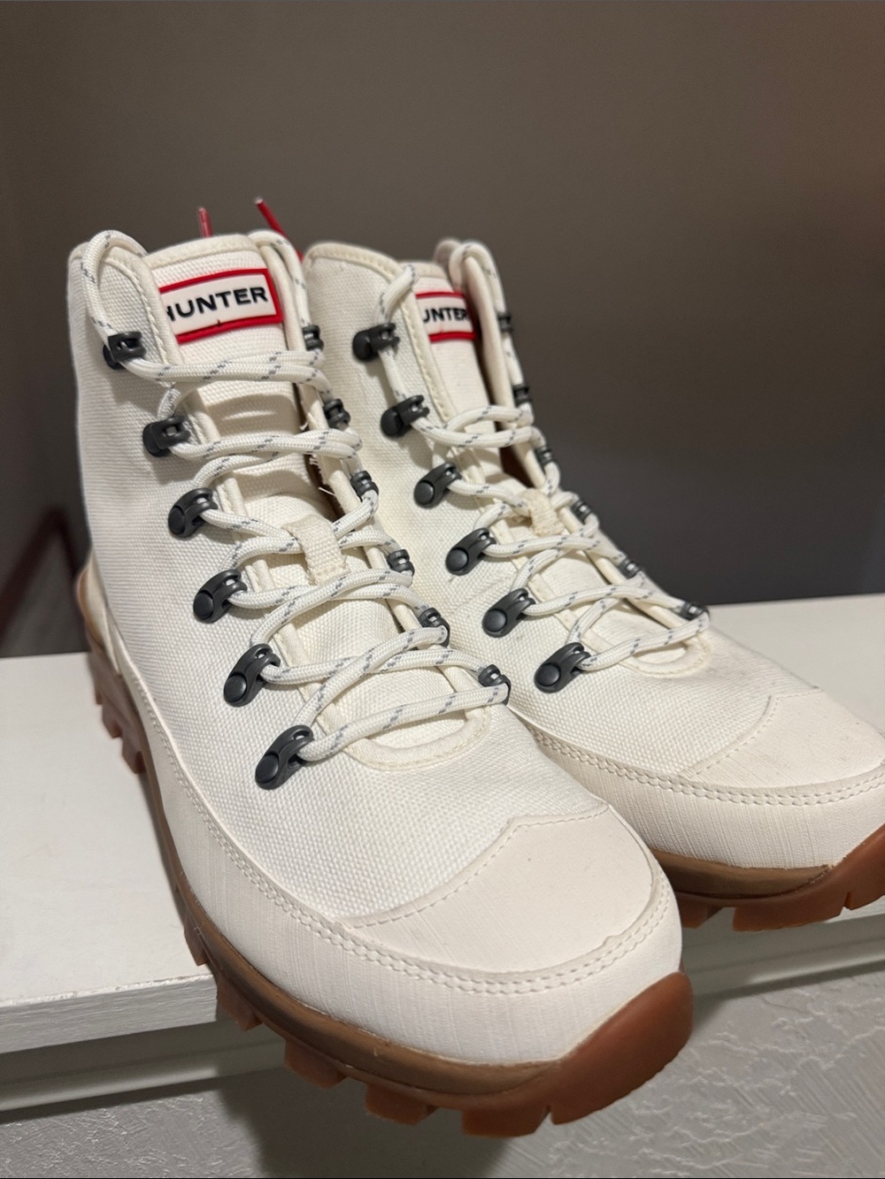 Hunter Cream Canvas Boots with optional red laces